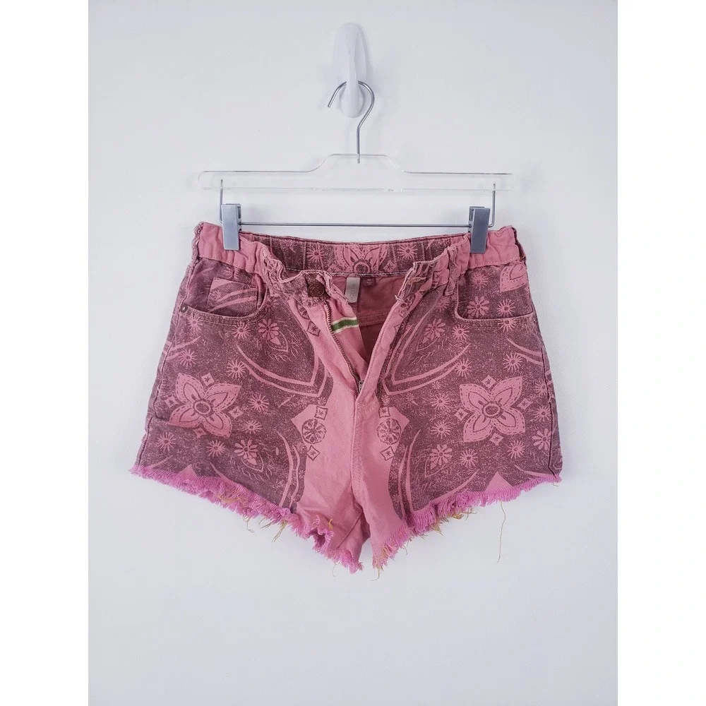 Anthropologie‎ Pilcro Scrunchie Denim Shorts Floral Paisley Print Frayed Hem XS - Picture 5 of 8
